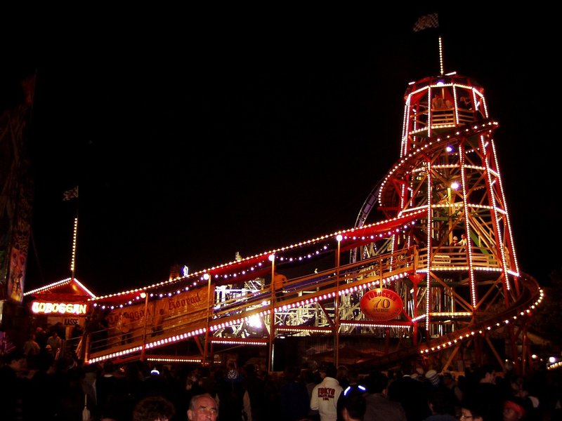 Toboggan Konrad (Rutschbahn) Kirmesforum.de