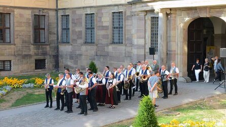 43480719-proklamation-der-fuldaer-koenigsfamilie-3c70.jpg 43480719-proklamation-der-fuldaer-koenigsfamilie-3c70.jpg