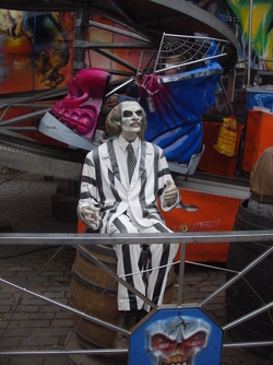 019 Halloween Rasch alt auf der Kirmes Xanten 2014.jpg 019 Halloween Rasch alt auf der Kirmes Xanten 2014.jpg
