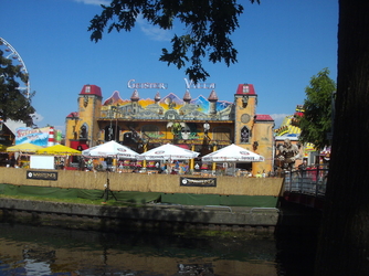 014 Geister Villa Großkirmes Kleve 2016.jpg