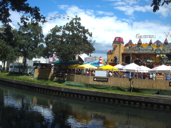 017 Geister Villa Großkirmes Kleve 2016.jpg
