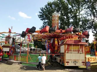 ai182.photobucket.com_albums_x168_Reyzer666_Kirmes_202010_Crange_20Aufbau_0308_DSCI0447.webp ai182.photobucket.com_albums_x168_Reyzer666_Kirmes_202010_Crange_20Aufbau_0308_DSCI0447.webp