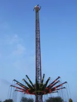 ai182.photobucket.com_albums_x168_Reyzer666_Kirmes_202011_RheinkirmesDdorf_Aufbau_IMG_3081.webp