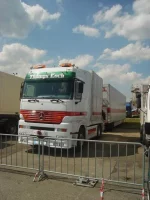 ai820.photobucket.com_albums_zz122_borisjaeggi_K640_005_1.webp