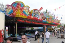 ai40.tinypic.com_10hjes1.webp