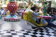 ai53.tinypic.com_157n520.webp