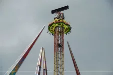 ai1188.photobucket.com_albums_z418_kermis2011_Dusseldorf_20draai_DSC_0093.webp