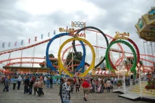 ai1188.photobucket.com_albums_z418_kermis2011_Dusseldorf_20draai_DSC_0107.webp