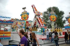 ai1188.photobucket.com_albums_z418_kermis2011_Dusseldorf_20draai_DSC_0131.webp