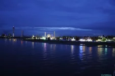 ai531.photobucket.com_albums_dd352_TheMikka123_Rheinkirmes_202011__DSC1601.webp