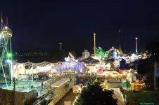 ai531.photobucket.com_albums_dd352_TheMikka123_Rheinkirmes_202011__DSC1610.webp