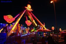 awww.sh_kirmes.de_Foto_albums_Hannover_20Fr_FChlingsfest_202012_20verkleinert_k_542.JPG