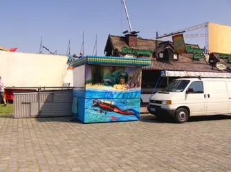 Düsseldorfer Rheinkirmes 2013 aufbau teil 4 (3) (800x600).webp