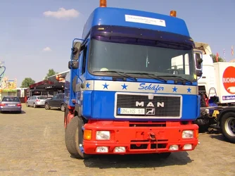 Düsseldorfer Rheinkirmes 2013 aufbau teil 4 (44) (800x600).webp