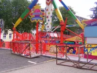 Moerser Kirmes aufbau 2013 (52) (700x525).jpg