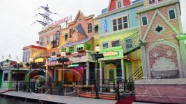 Fun Street,5.JPG