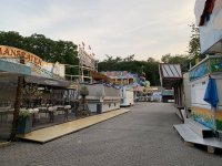 Aufbau - Pfingstmarkt Neukloster/Buxtehude | Kirmesforum.de